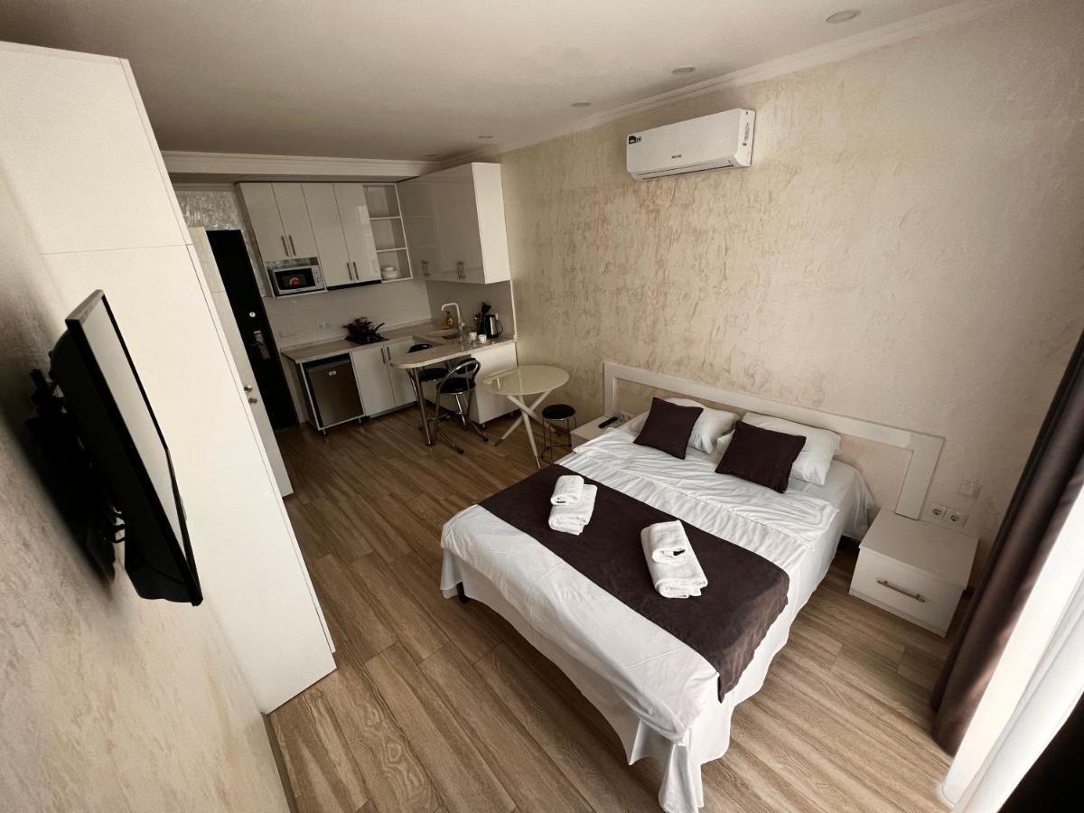 27 Floor Apartments Батуми Екстериор снимка