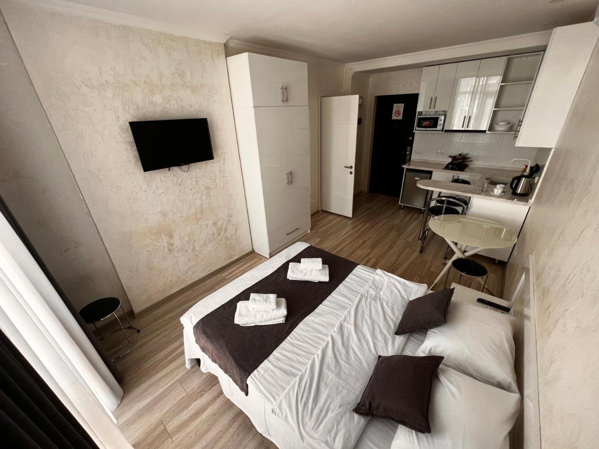27 Floor Apartments Батуми Екстериор снимка