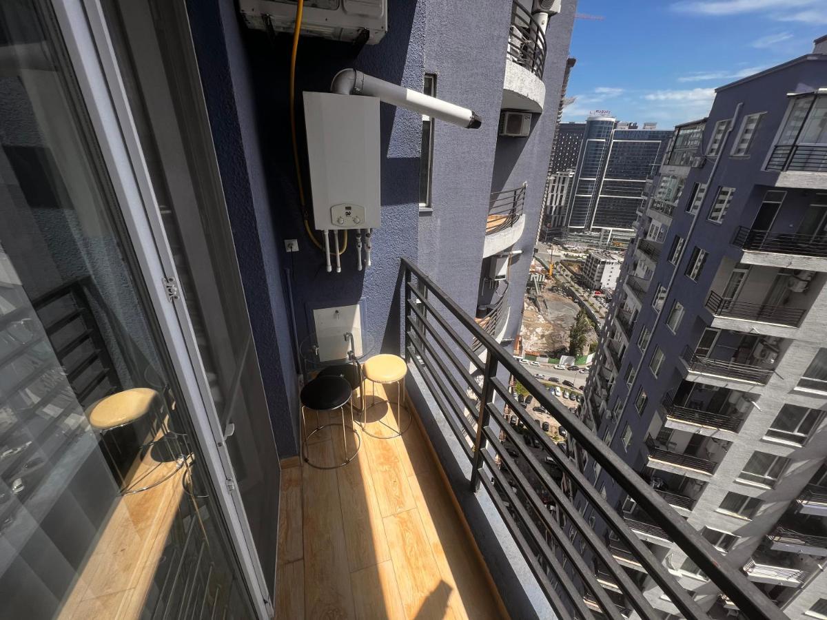 27 Floor Apartments Батуми Екстериор снимка