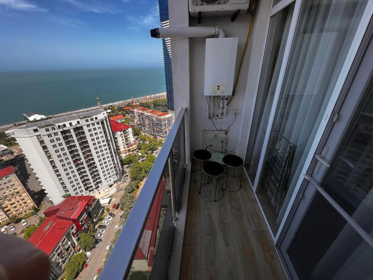 27 Floor Apartments Батуми Екстериор снимка