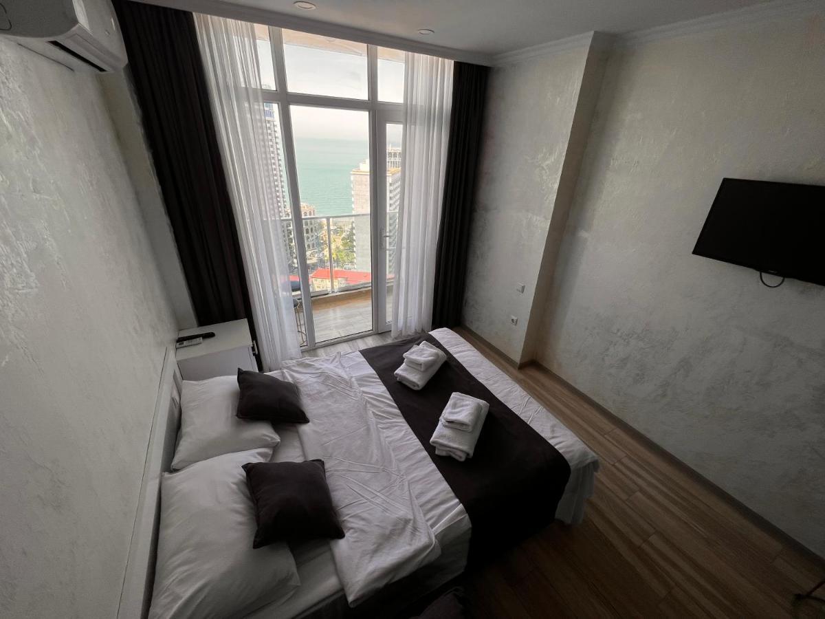 27 Floor Apartments Батуми Екстериор снимка