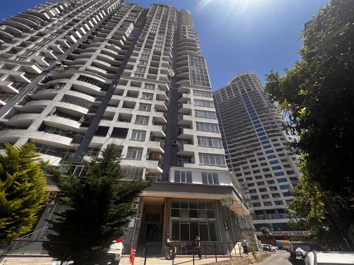 27 Floor Apartments Батуми Екстериор снимка
