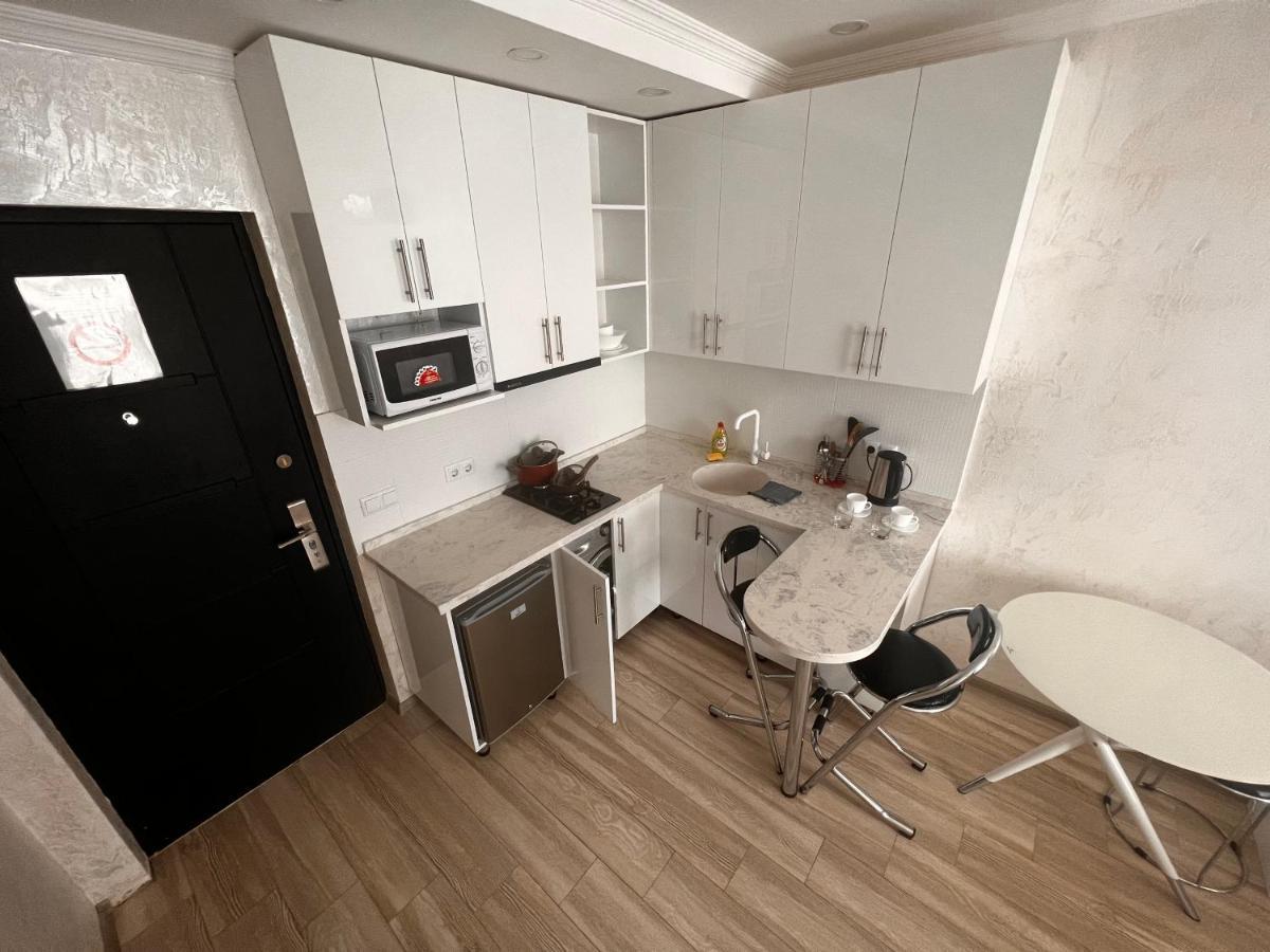 27 Floor Apartments Батуми Екстериор снимка