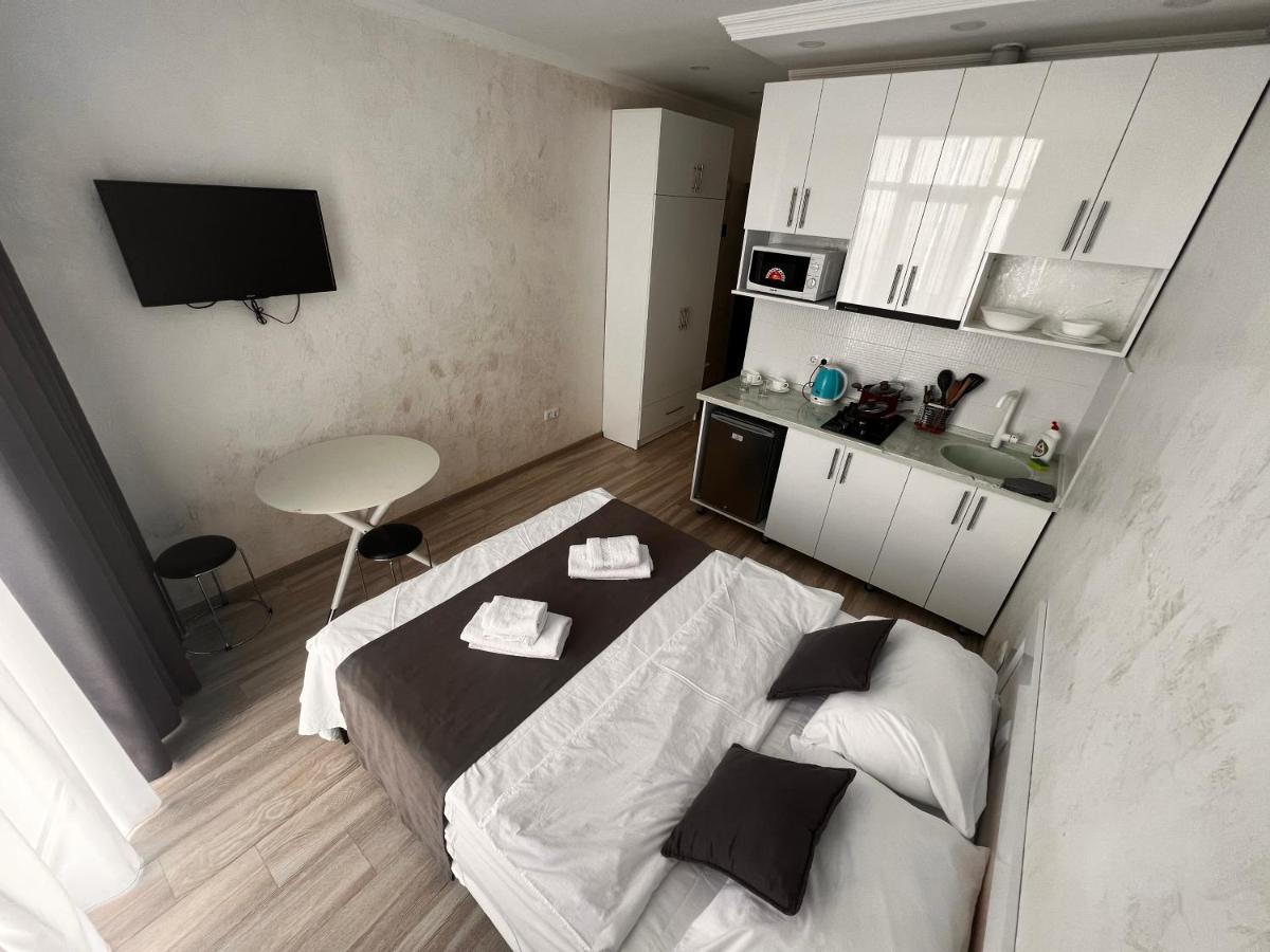 27 Floor Apartments Батуми Екстериор снимка