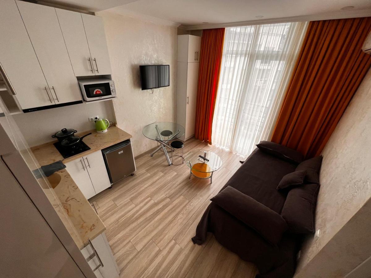 27 Floor Apartments Батуми Екстериор снимка