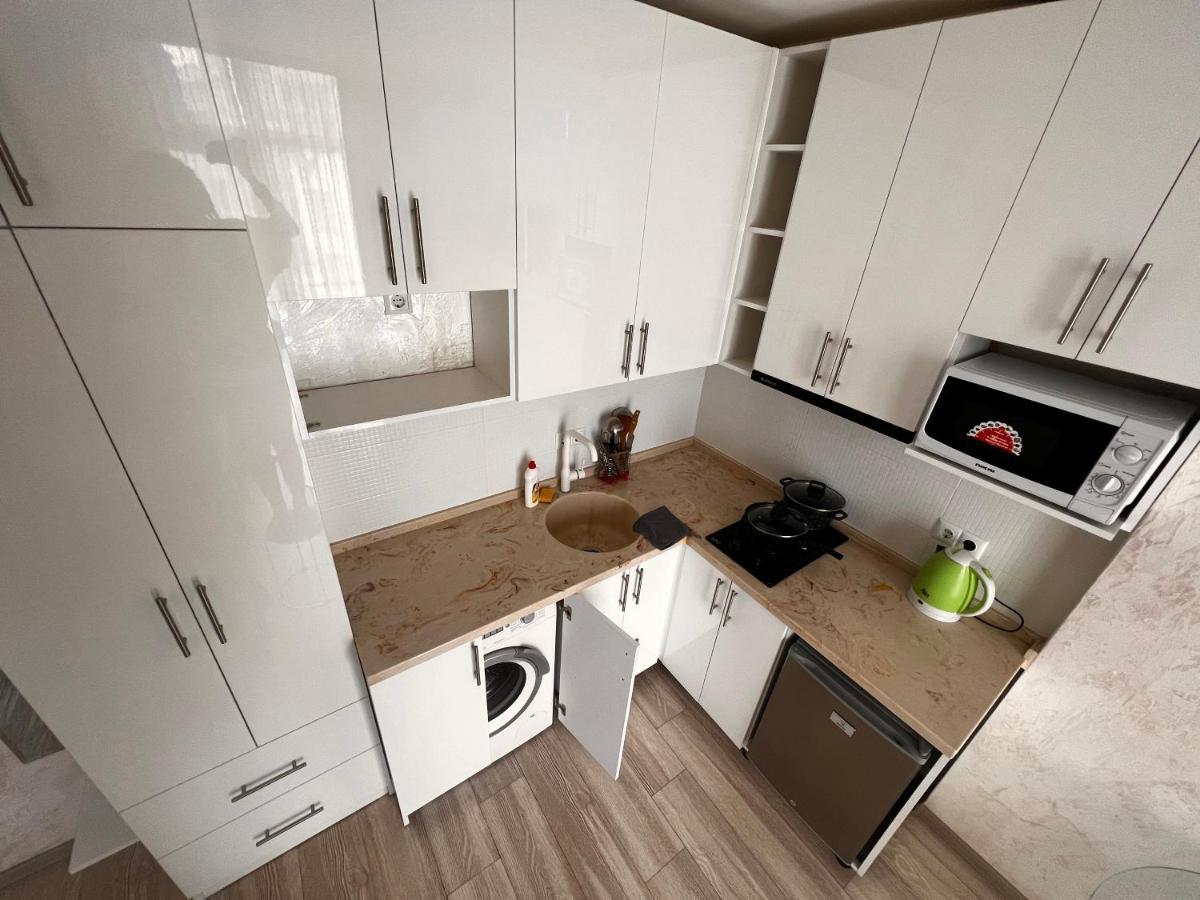 27 Floor Apartments Батуми Екстериор снимка